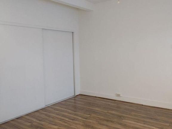 5th image of 3065 Leeward Ave APT 15