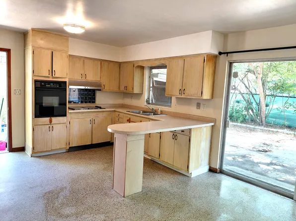 19 Diedrich St, Eustis, FL 32726