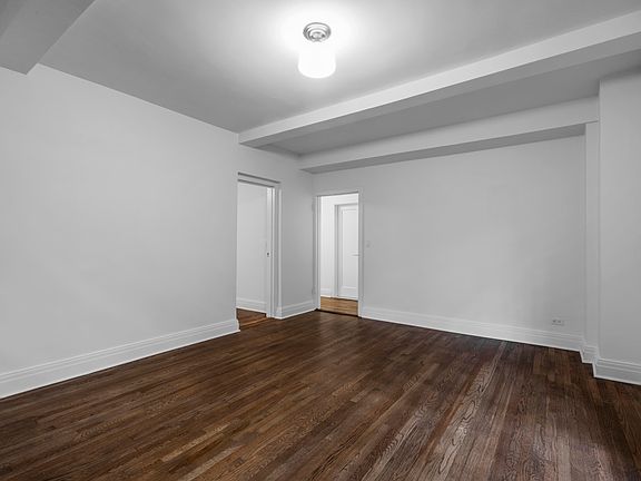 4th image of 433 W 21st St APT 10A