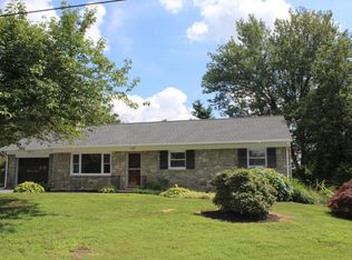 3106 Cochran Dr, Lancaster, PA 17601