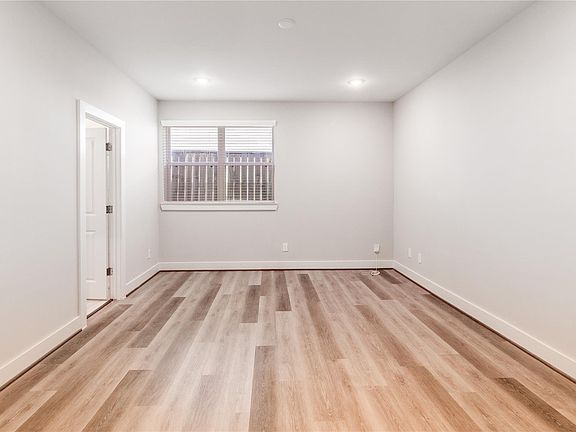 2nd image of 1250 N Post Oak Rd #A