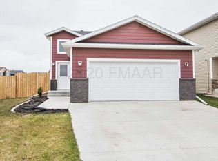 966 28th Ave W, West Fargo, ND