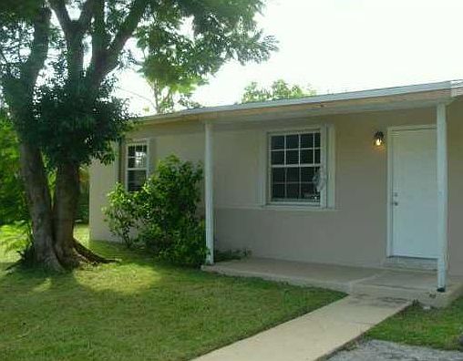 1st image of 18130 Holcomb Ave