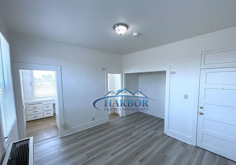 Studio, 1.0 bath, $1,395 — Photo 3