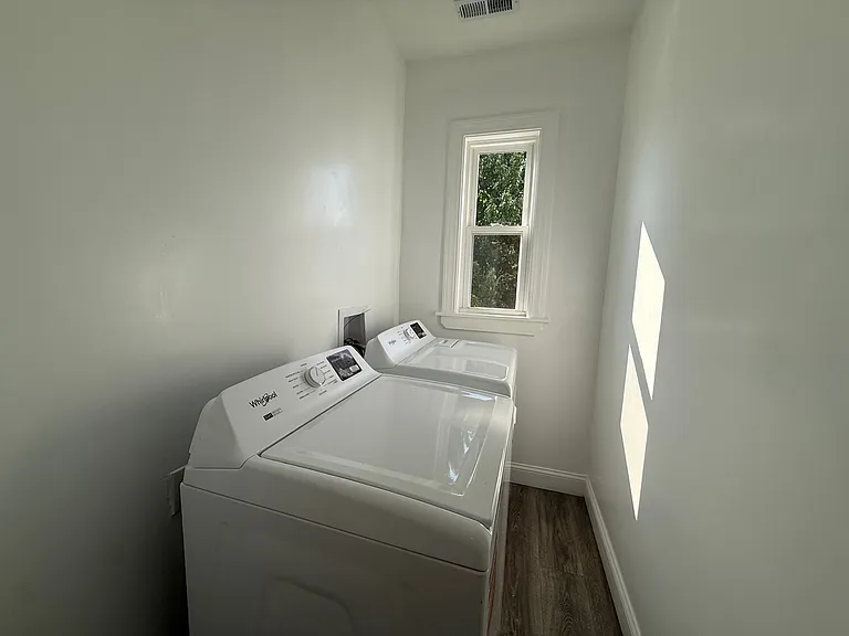 In Unit Washer & Dryer