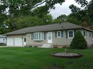 4104 Nicholl Ave, Muskegon, MI 49444