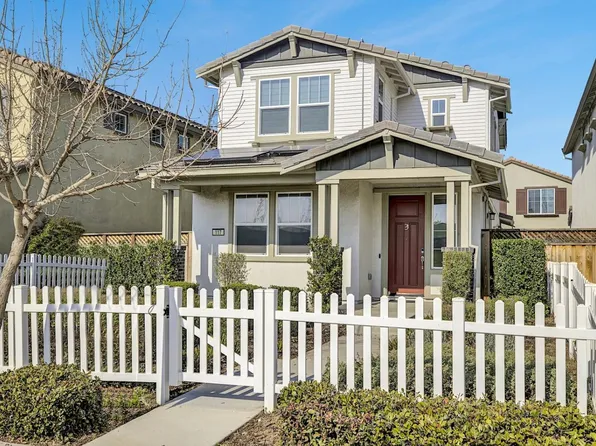 117 E Central Pkwy, Mountain House, CA 95391