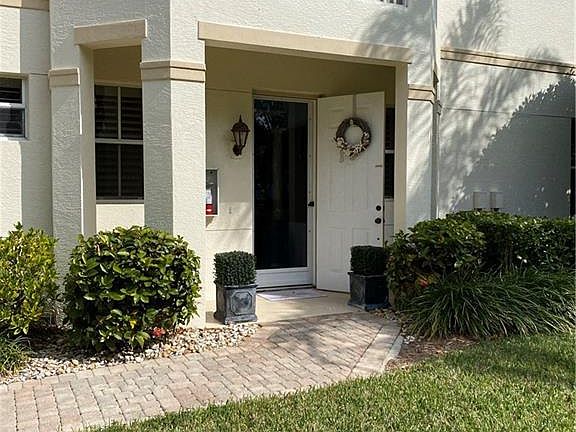 5th image of 9050 Las Maderas Dr Unit 102