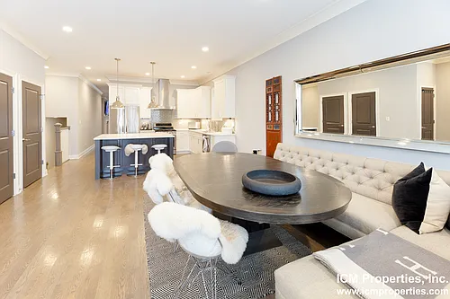 1233 W Oakdale Ave #1 Photo 1