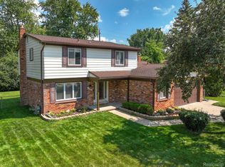 29740 N Bedford St, Southfield, MI