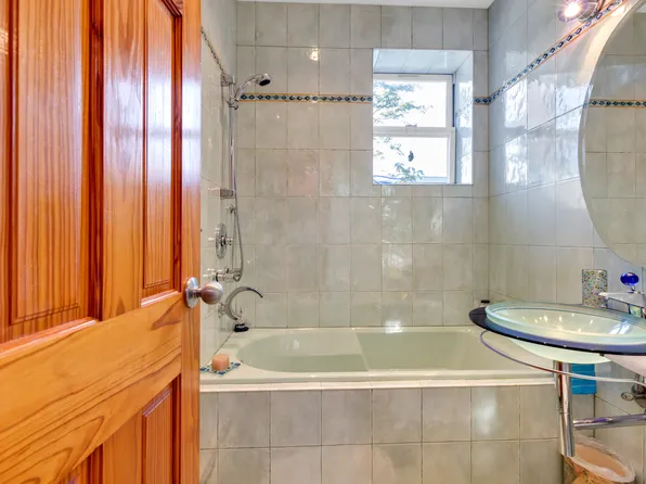 82 West End Avenue image 33 of 54