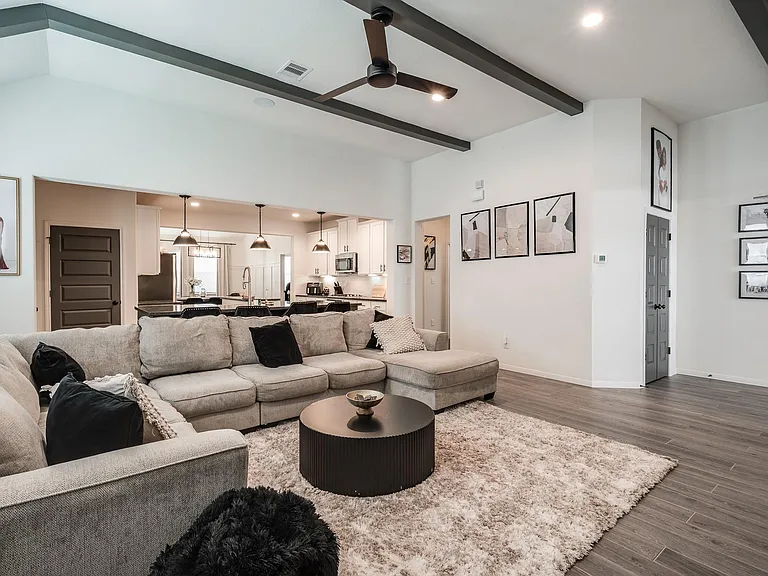 14231 Angelina Dr — Photo 12