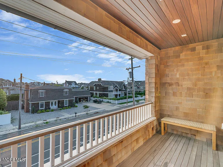 985 Ocean Ave — Photo 102