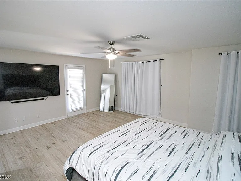 9955 Heritage Desert St — Photo 8