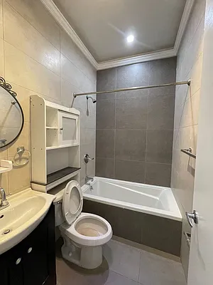 Rented by Greenrock Management | media 40