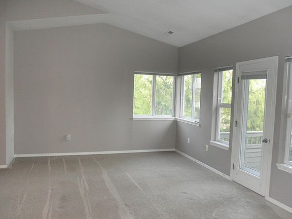 5th image of 12915 SE 26th Pl #D3