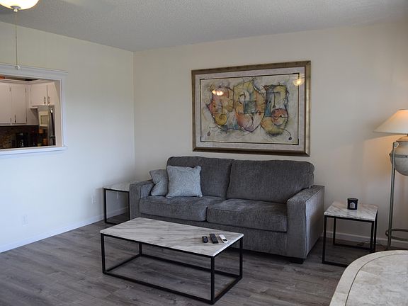 3rd image of 202 Brighton E #202
