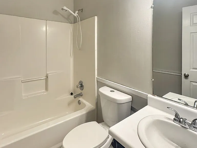 4031 Oliver Dr — Photo 9