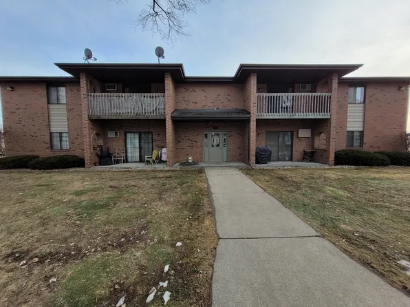 230 Robbins St #8, Seymour, WI 54165