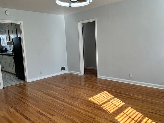 4th image of 430 S 1200 E APT 1