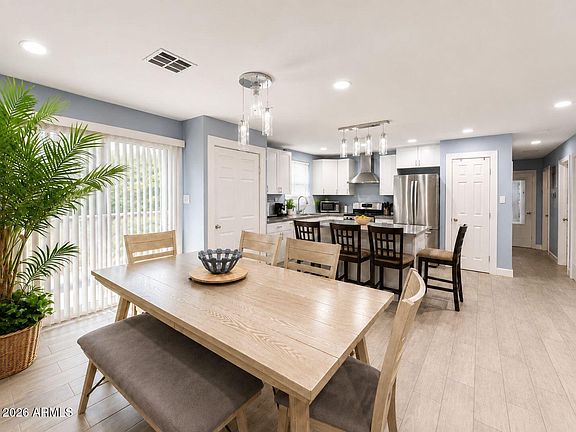 5th image of 2922 N 39TH Avenue W