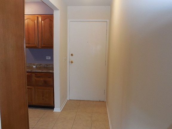 3rd image of 2830 Mitchell Dr APT 3