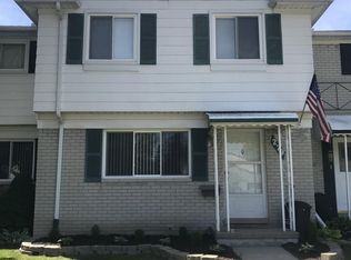 279 Carlson Dr, Mount Clemens, MI 48043