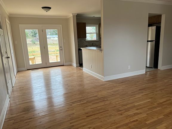 2nd image of 11014 Farr Dr