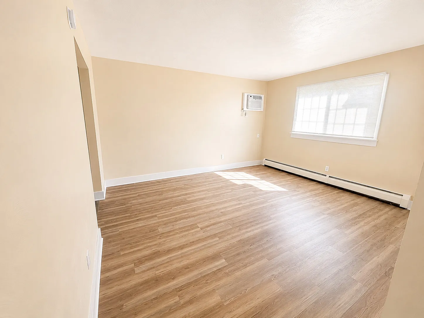 4628 Washington Square Dr — Photo 4
