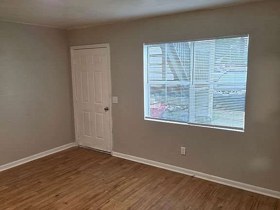 3rd image of 1900 City Circle Rd #D2