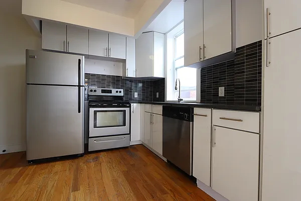 Rented by Nooklyn NYC LLC | media 2