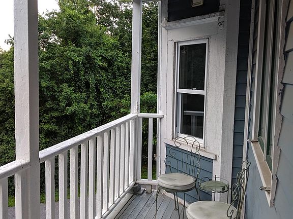 3rd image of 21 E Greenwich Ave