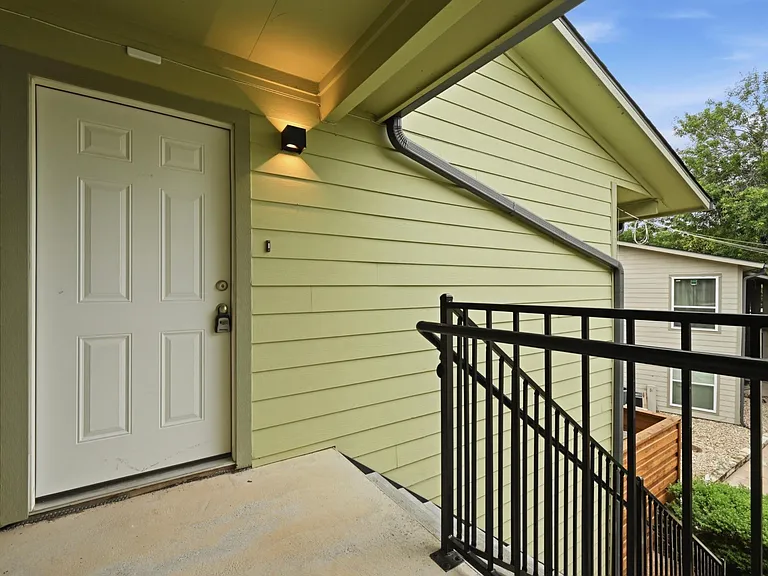 2124 Burton Dr #204 — Photo 22