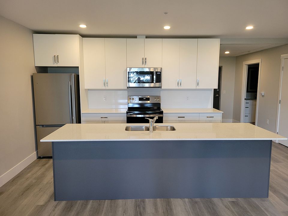 1st image of 29 Heckman Ave #409