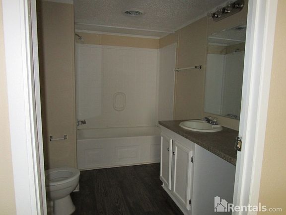 4th image of 702 S Clarkwood Rd Trailer 21