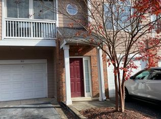 909 Vinings Forest Ln SE, Smyrna, GA 30080