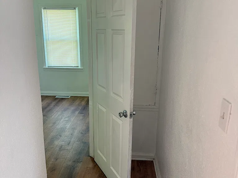 3927 Jackson Ave — Photo 8