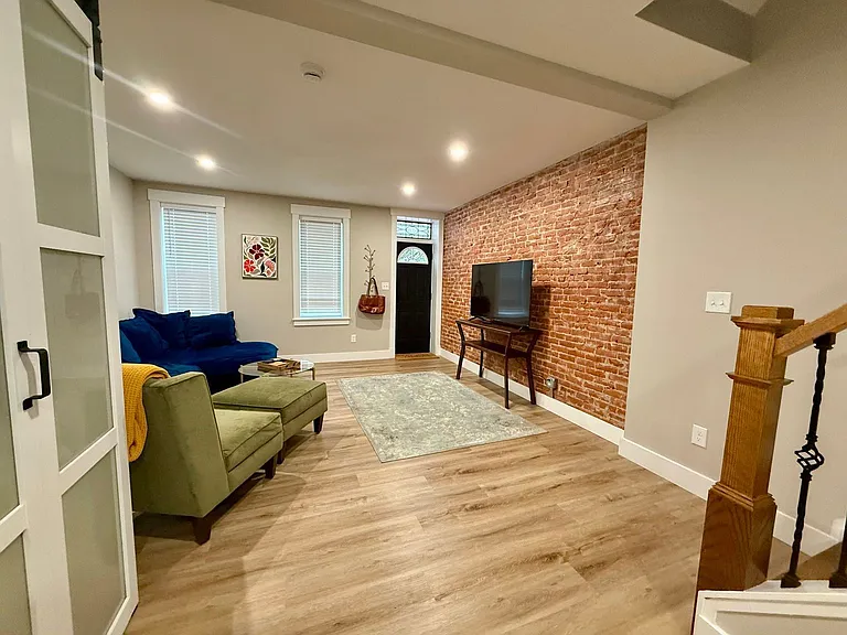 521 Locust St — Photo 3