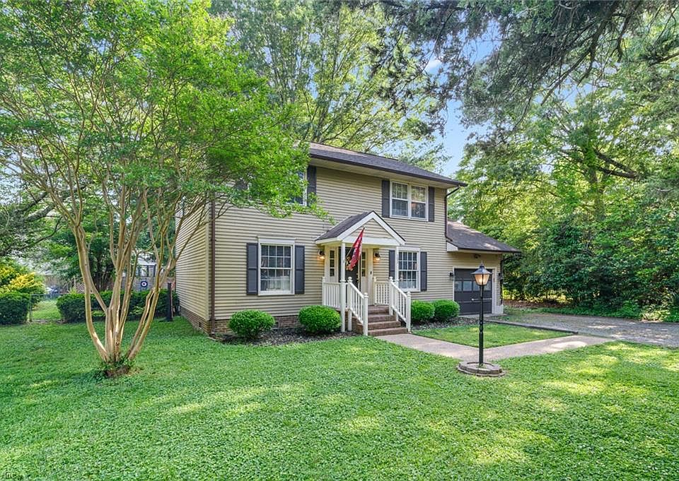 1st image of 102 Dogwood Dr