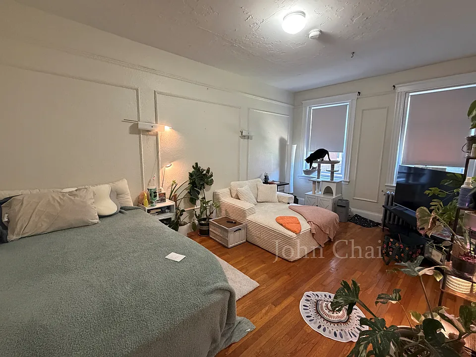 70 Chiswick Rd #3