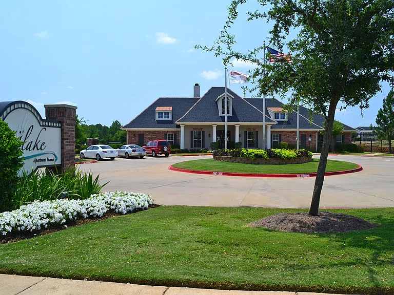Village at Westlake — Photo 28