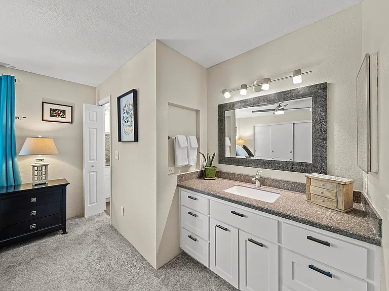 22492 Edgewater Dr — Photo 12