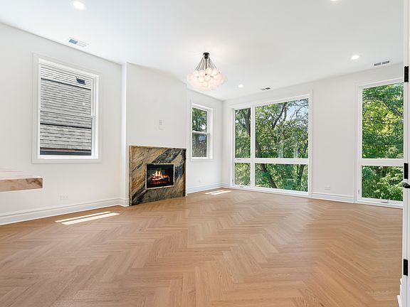 2nd image of 3329 N Whipple St #3