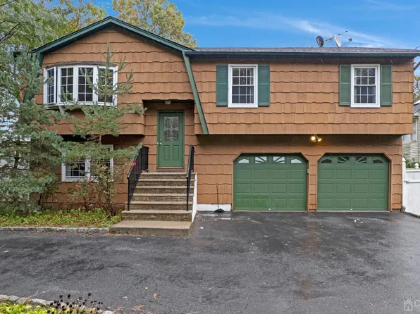 552 Grove Ave, Edison, NJ 08820