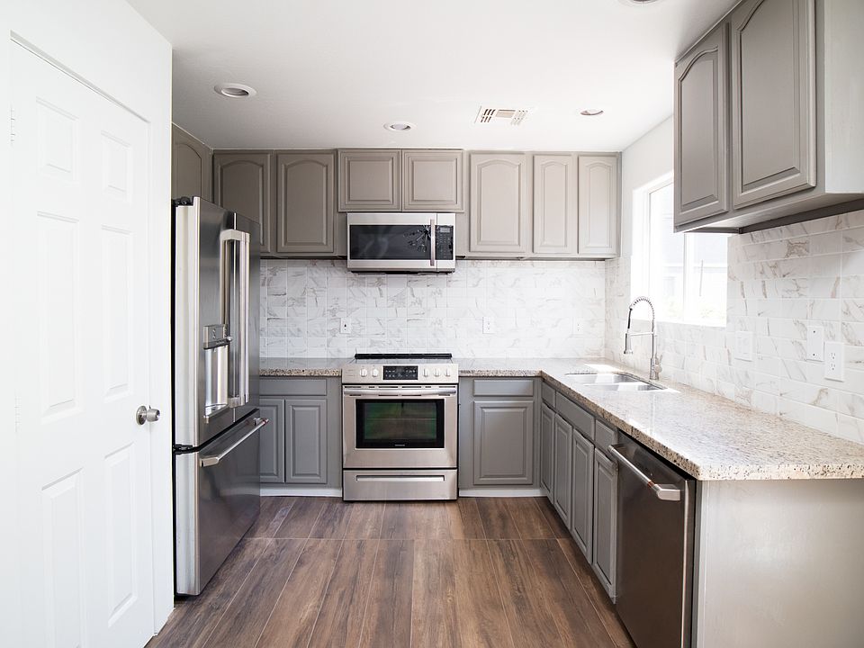 3009 E Paradise Lane unit 1-12_08232022