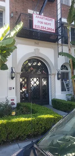 554 S Hobart Blvd Photo 1