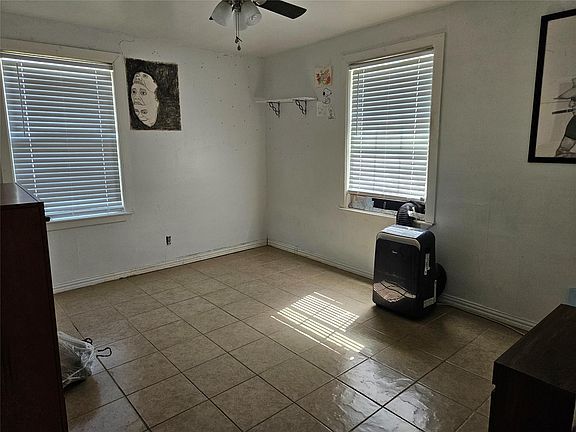 4th image of 121 Norview Dr
