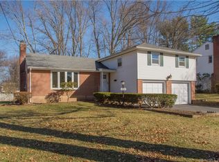 256 King Philip Dr, West Hartford, CT 06117