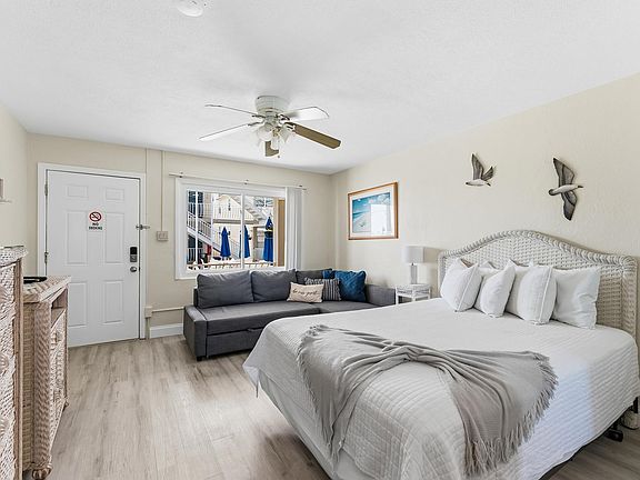 3rd image of 1200 Kennedy Dr Unit 106