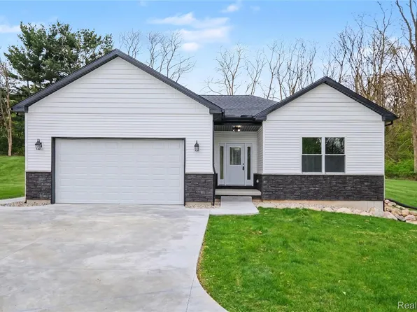 17311 Timber Crk, Holly, MI 48442
